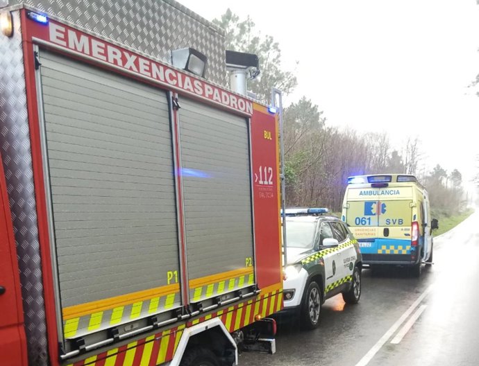 El GES de Padrón interviene en un accidente, en imagen de archivo.