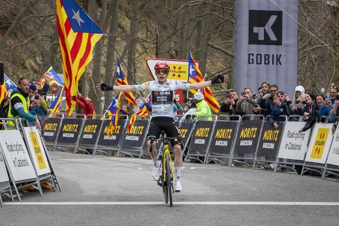 El ciclista danés Jonas Vingegaard (Team Visma | Lease a Bike gana la sexta etapa de la Volta a Catalunya