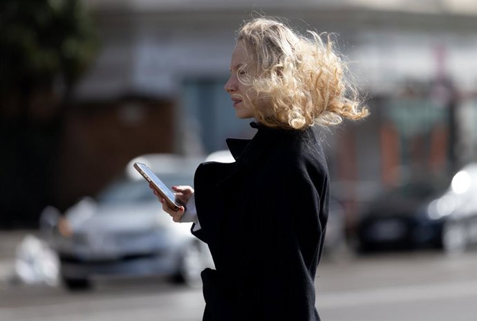 Archivo - Incidencias en Madrid provocadas por el viento, a 27 de enero de 2025, en Madrid (España). La Agencia Estatal de Meteorología (AEMET) ha activado aviso amarillo este lunes en la Comunidad de Madrid por vientos que pueden alcanzar hasta 80 km/h, 