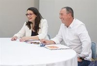 Baldoví celebra el regreso de Oltra porque València "merece un cambio" y asegura que Compromís sale "a por todas"