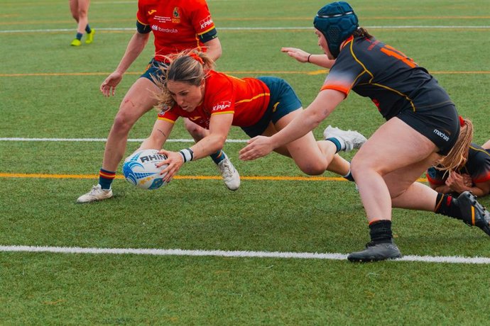 Lance de un partido de la selección española femenina de rugby XV.