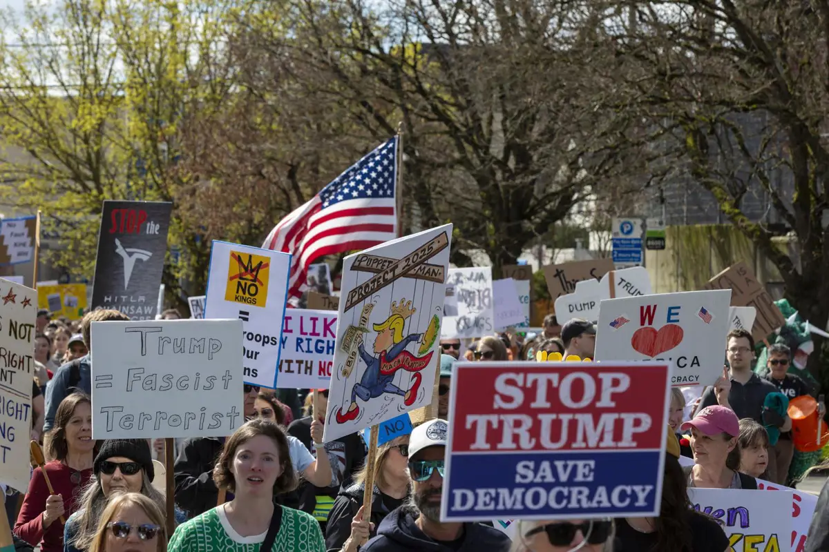 Manifestación de No Kings en Seattle, EEUU
