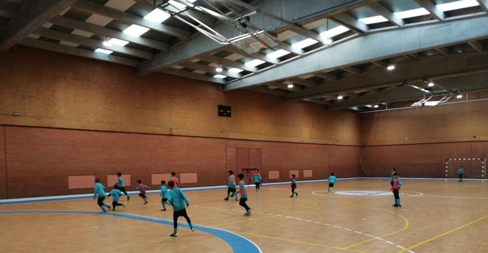 Un club de fútbol de Leganés organiza un campus de Semana Santa para fomentar el deporte y facilitar la conciliación.