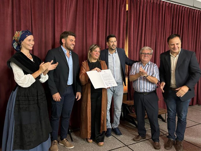 Gimena Llamedo, en el centro