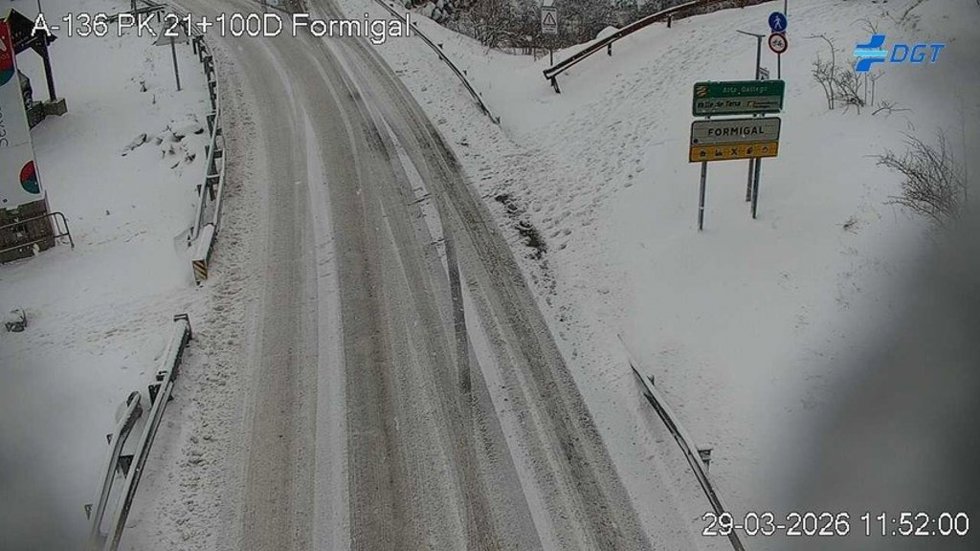 Carretera A-136 en Formigal (Huesca), donde es obligado el uso de cadenas.
