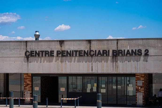 Archivo - Arxivo - Façana del Centre Penitenciari Brians 2 de Barcelona, en una imatge d'arxiu