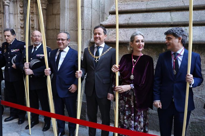 Celebración de la procesión de palmas y ramos en Toledo