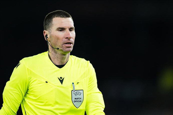 Archivo - January 22, 2026, Bergen, NORWAY: 260122 Georgi Kabakov, referee, during the UEFA Europa League football match between Brann and Midtjylland on January 22, 2026 in Bergen. .Photo: Marius Simensen / BILDBYRÃN / COP 238 / MM0054.bbeng brann footb