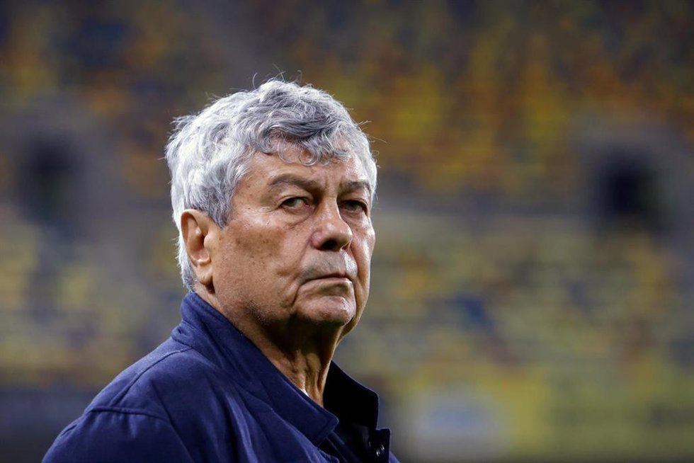 Archivo - El seleccionador de Rumanía, Mircea Lucescu