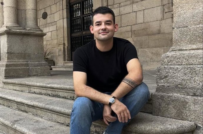 O portavoz de Podemos Ourense, Francisco Diéguez, presenta a súa dimisión.