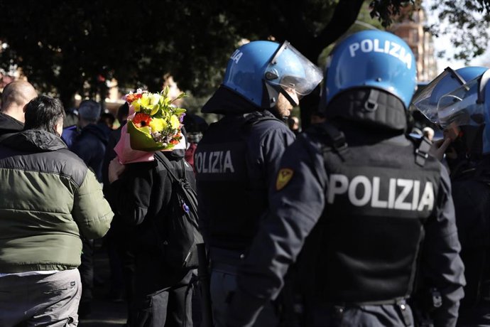 Detenciones durante un homenaje a anarquistas fallecidos en Roma