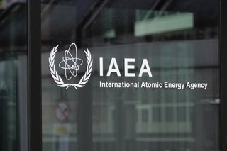 Archivo - VIENNA, May 19, 2023  -- This photo taken on May 15, 2023 shows the logo of the International Atomic Energy Agency (IAEA) at the IAEA headquarters in Vienna, Austria. TO GO WITH "Interview: IAEA chief expects wider, deeper nuclear cooperation wi