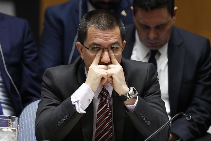 Archivo - Arquivo - NAÇÕES UNIDAS, 26 de fevereiro de 2019  O ministro das Relações Exteriores da Venezuela, Jorge Arreaza (à frente), gesticula durante uma reunião do Conselho de Segurança das Nações Unidas sobre a situação na Venezuela, na sede da ONU e