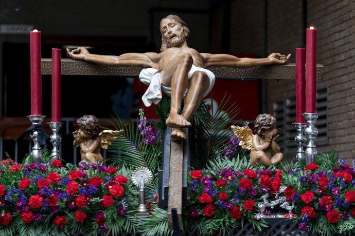 Archivo - Archivo.- El Cristo del Camino procesiona en las Siete Palabras de la Hermandad Penitencial del Santo Cristo del Camino y María Madre de las Delicias