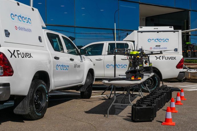 Endesa incorpora 17 drones de largo alcance de Fuvex para reforzar la inspección de sus redes eléctricas