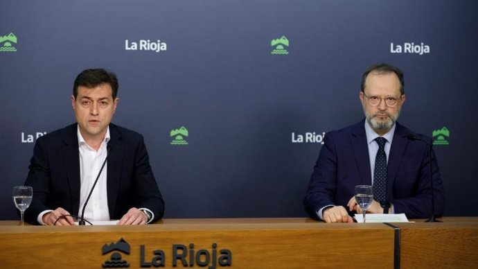 El gerente del Servicio Riojano de Salud, Luis Ángel González, y el director gerente de Fundación Rioja Salud, Juan Carlos Oliva