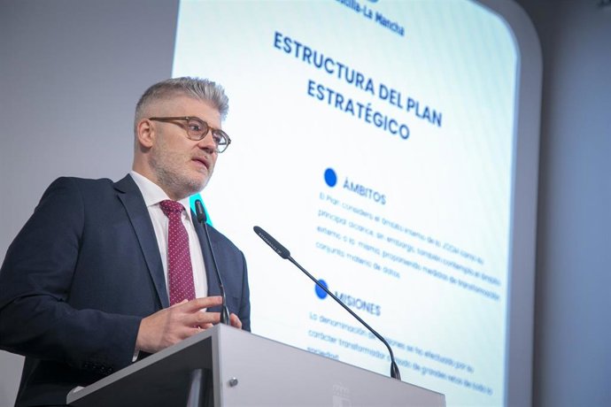 El Director De La Oficina Del Dato, Christian Cobas, Ha Presentado El Plan Estratégico Del Dato De Castilla-La Mancha 2026-2030.