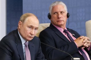 Archivo - El presidente de Rusia, Vladimir Putin, y Miguel Díaz-Canel, presidente de Cuba.