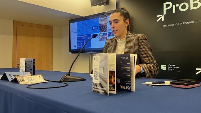 La presidenta de la Sociedad de Promoción ProBurgos, Andrea Ballesteros, en la presentación de la programación cultural del Fórum Evolución de Burgos.