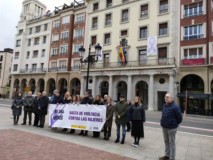 Concentración contra la violencia machista en Logroño