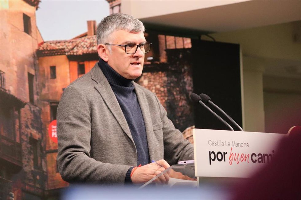 El presidente del grupo socialista en las Cortes regionales, Ángel Tomás Godoy.