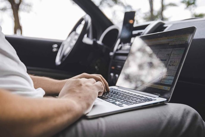 Préstamos con coche como aval, cómo acceder a liquidez sin vender el vehículo