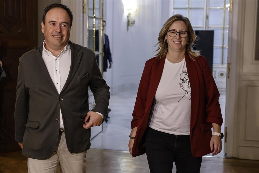 Archivo - Juanfran Pérez Llorca y Laura Chulià
