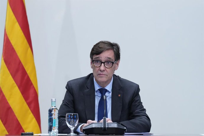 El presidente de la Generalitat de Catalunya, Salvador Illa, durante una cumbre de partidos, en el Palau de la Generalitat, a 13 de marzo de 2026, en Barcelona, Catalunya (España). Illa ha convocado una cumbre de partidos para acordar medidas de respuesta