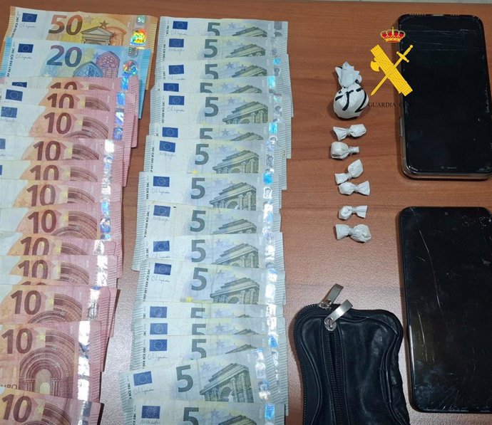 Sustancias y dinero incautado en Burela