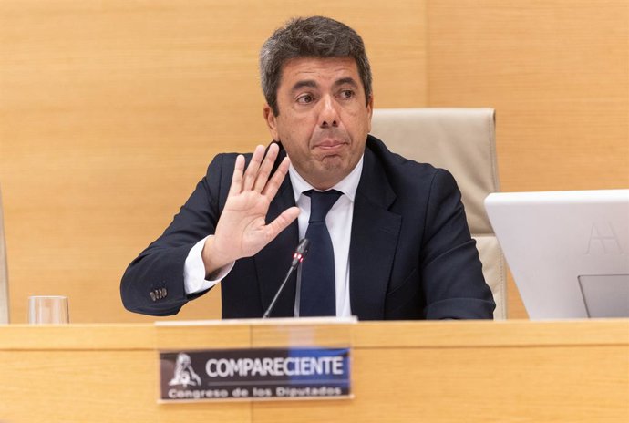 Archivo - El presidente de la Generalitat valenciana en funciones, Carlos Mazón, comparece ante la comisión de la dana, en el Congreso de los Diputados, a 17 de noviembre de 2025, en Madrid (España). El 'popular' Carlos Mazón, abre hoy las comparecencias 