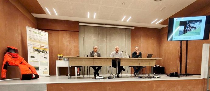 Intervención de Marcos da Rocha en Mieres