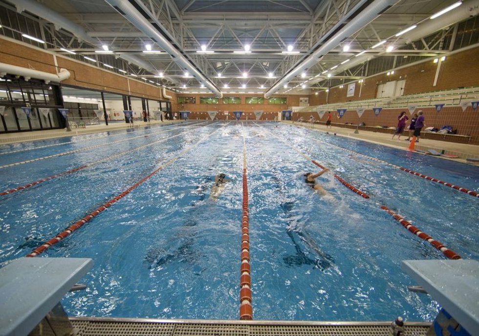 Archivo - Instalaciones del polideportivo Paco Yoldi de San Sebastián