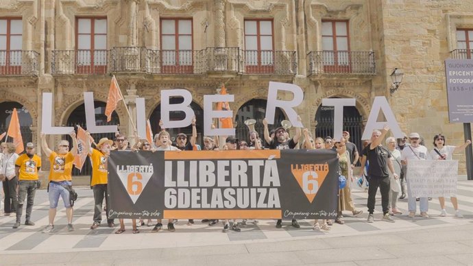 Archivo - Arxiu - Concentració a Gijón per a reclamar l'indult de 'Les Sis de la Suïssa'.