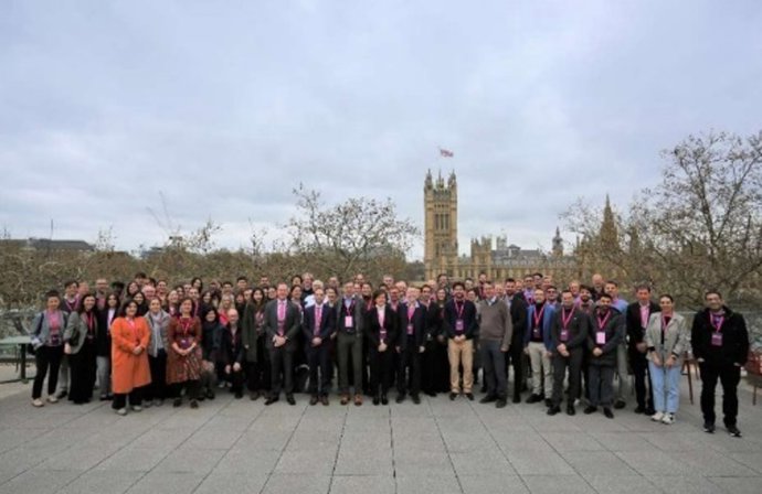 Imagen de la reunión de COMPASS en Londres.
