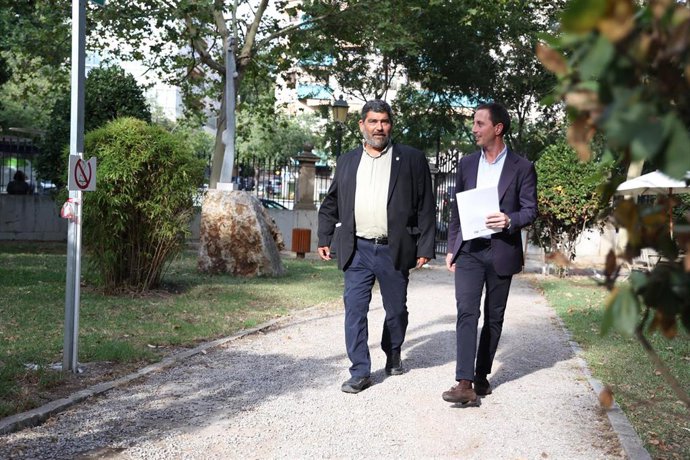 Archivo - El presidente del Consell de Mallorca (PP), Llorenç Galmés, y el vipresidente segundo del Consell de Mallorca (Vox), Pedro Bestard, en una foto de archivo de la rueda de prensa de presentación de los acuerdos de gobierno en la Misericòrdia.