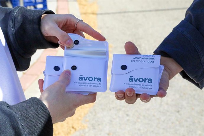 Archivo - Ceniceros portátiles en una imagen de archivo.