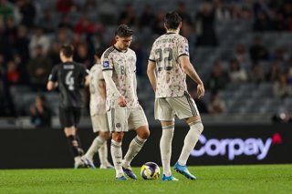 Futbol, Nueva Zelanda vs Chile Partido amistoso en Nueva Zelanda 2026 Felipe Loyola, de Chile, se muestra cabizbajo tras encajar el segundo gol durante el partido entre Nueva Zelanda y Chile, correspondiente al Torneo de la Serie FIFA, disputado en Eden