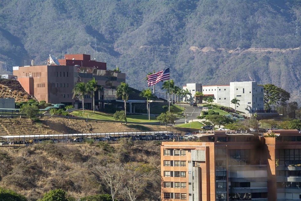 Archivo - Imagen del edificio de la Embajada de EEUU en Caracas.