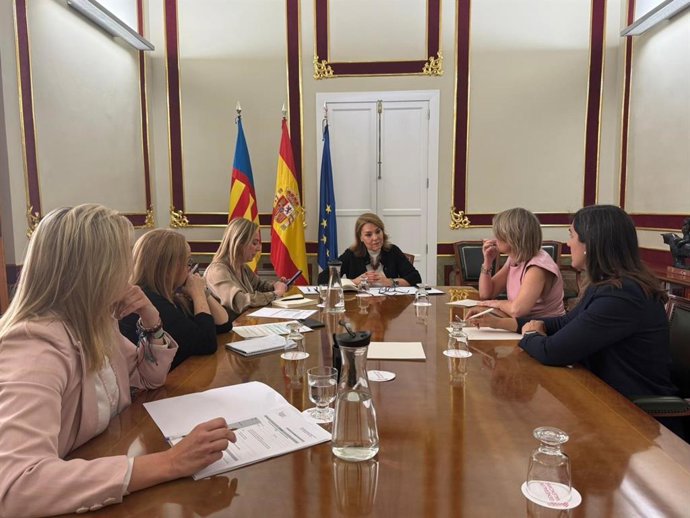 La vicepresidenta Susana Camarero posa en valor la inversió de la Generalitat de deu milions d'euros en tallers d'ocupació dirigits a dones