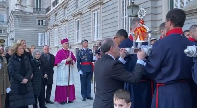 La reina doña Sofía, Alabardera de Honor, en la procesión de 2024