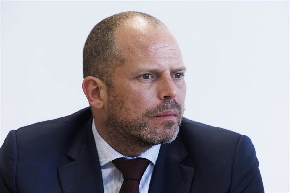 El ministro belga de Defensa y Comercio Exterior, Theo Francken, asiste a una rueda de prensa del Ministerio de Defensa de Bélgica.
