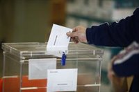 Habilitadas las oficinas consulares como centros de voto para más de 302.000 electores residentes en el exterior el 17M