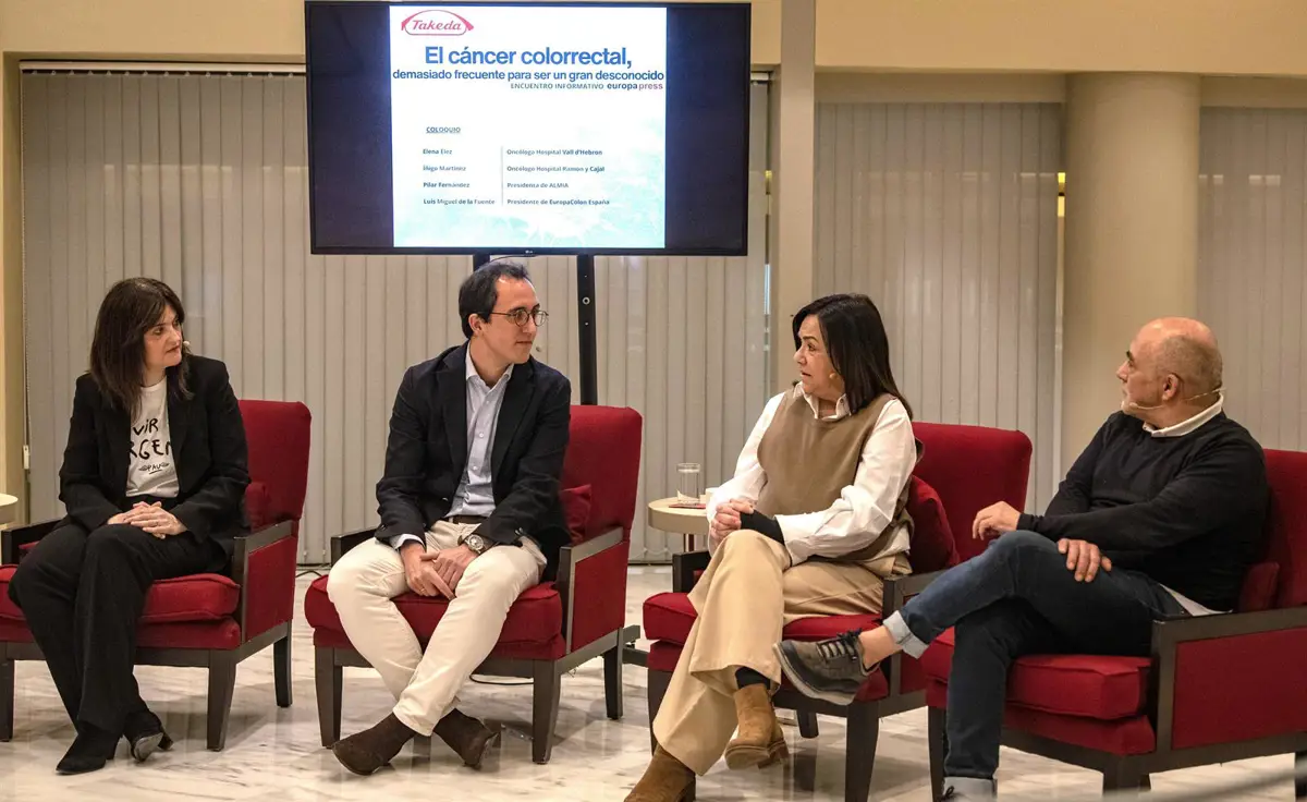 Oncólogos y representantes de asociaciones