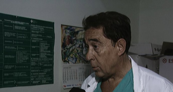 Archivo - Arxiu - L'anestesista Juan Maeso en imatge d'arxiu