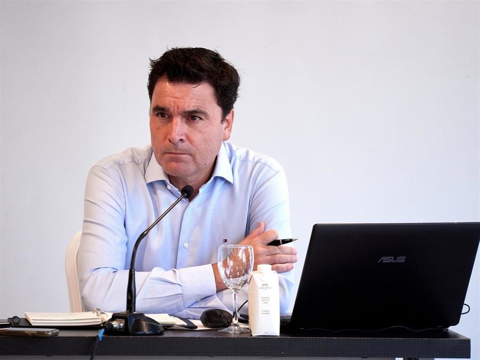 Archivo - El exgerente de Nasuvinsa Alberto Bayona, durante una rueda de prensa en Pamplona.
