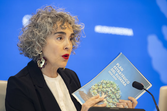 Ibone Bengoetxea plana aurkezten