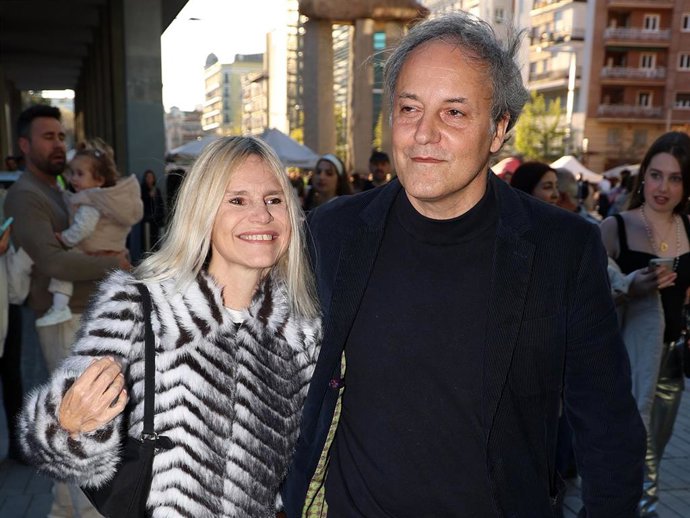 Eugenia Martínez de Irujo y Narcís Rebollo llegan al Movistar Arena para asistir al concierto de Rosalía