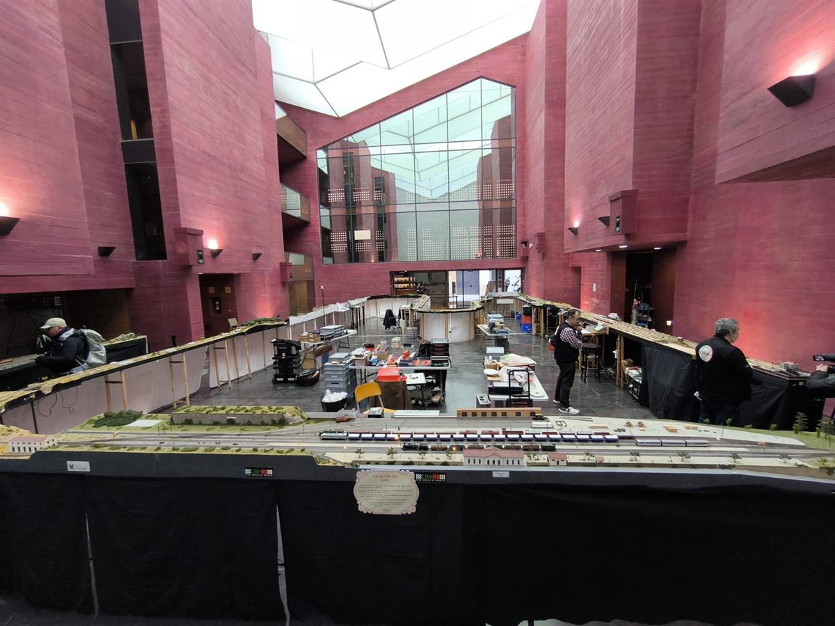 Una gran maqueta ferroviaria de 75 metros de recorrido se puede visitar hasta el domingo en el CCR
