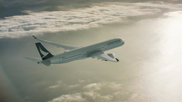 Archivo - Un avió de Cathay Pacific