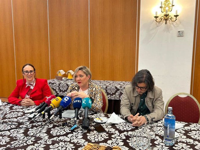 La candidata a la Secretaría General del PSOE de Extremadura Soraya Vega, en rueda de prensa este martes en Mérida